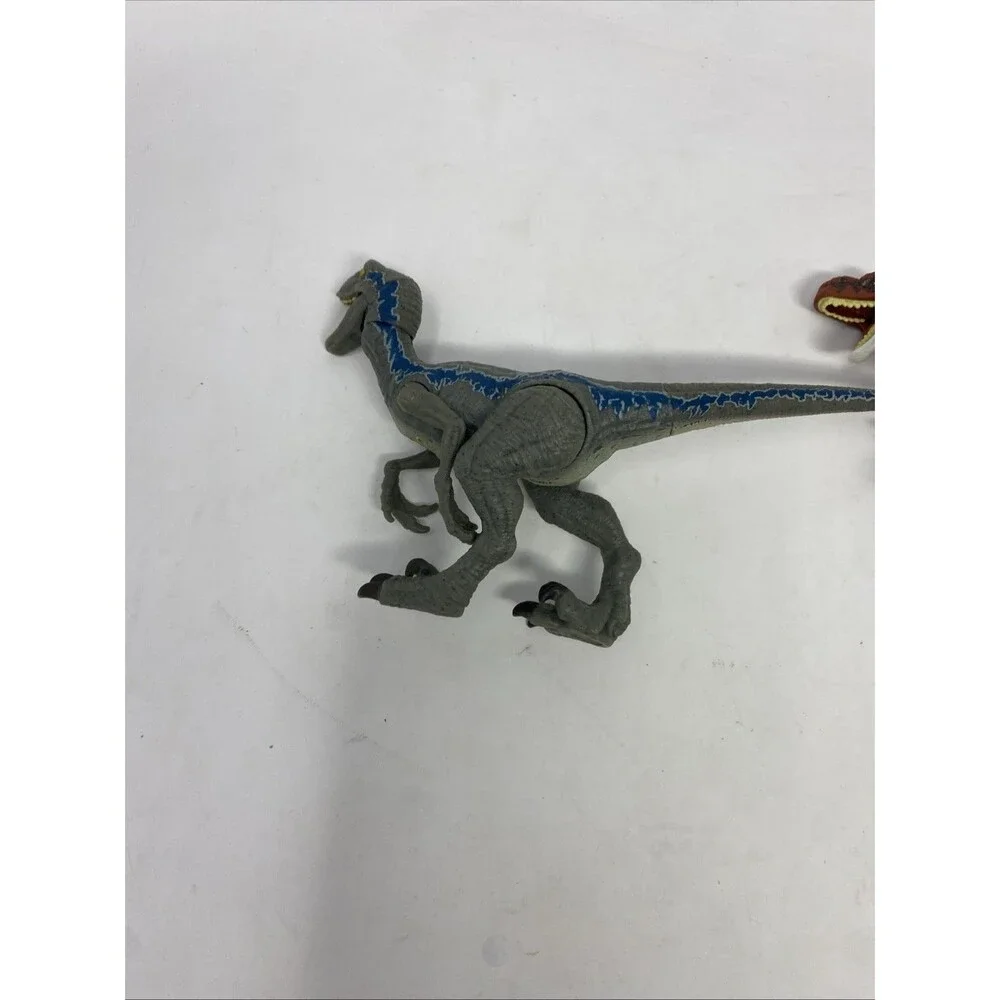Lot Of 2 Mattel Jurassic World 2017 Battle Damage Velociraptor Blue & 2021 Red